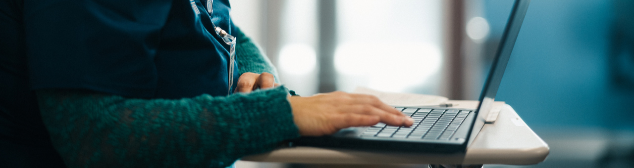 BNR_Laptop_Hands_Working_DGT